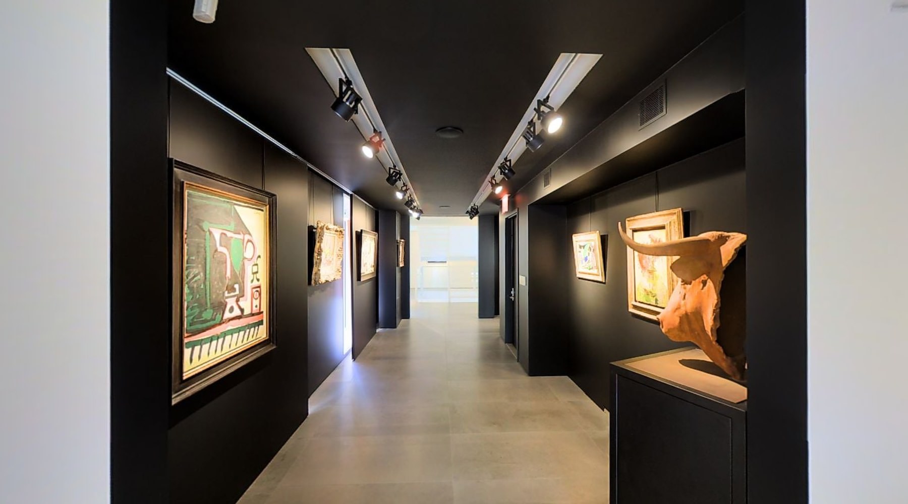 Art Gallery 360 Virtual Tour - oVRworldwide